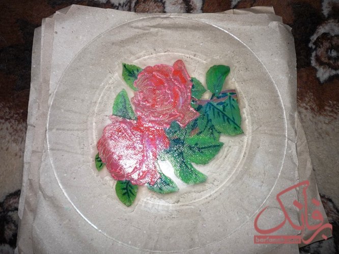 دکوپاژ روی شیشه 